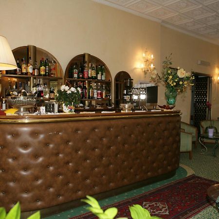 Hotel Diana Градо Екстериор снимка