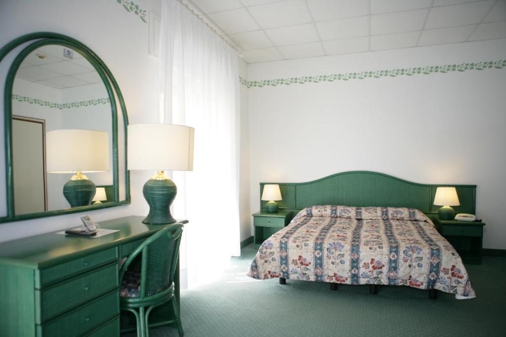 Hotel Diana Градо Стая снимка