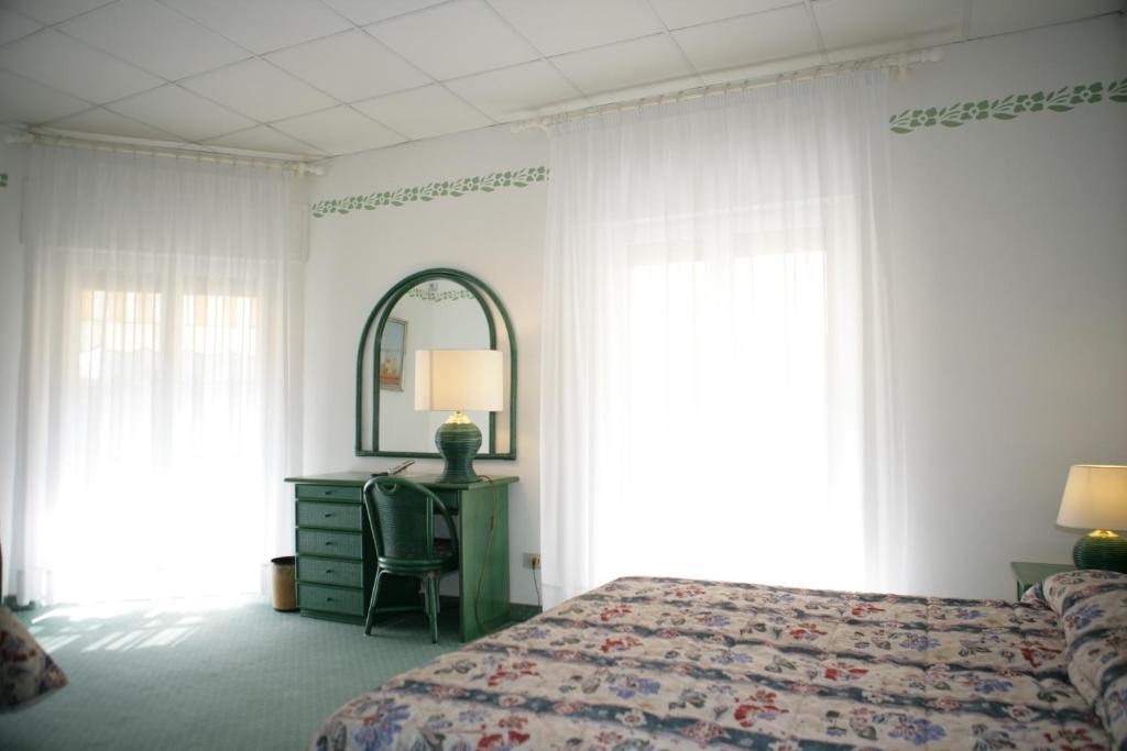 Hotel Diana Градо Стая снимка