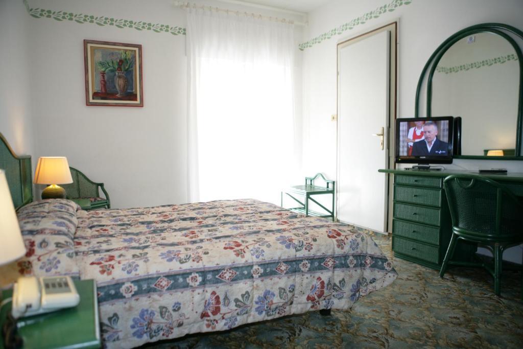 Hotel Diana Градо Стая снимка
