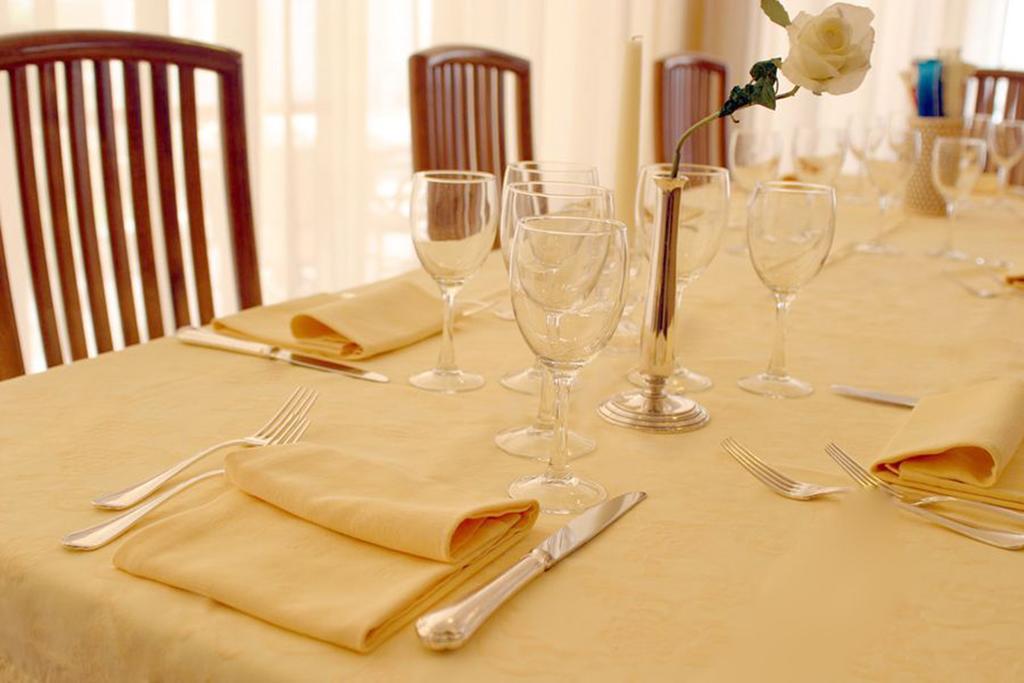 Hotel Diana Градо Екстериор снимка